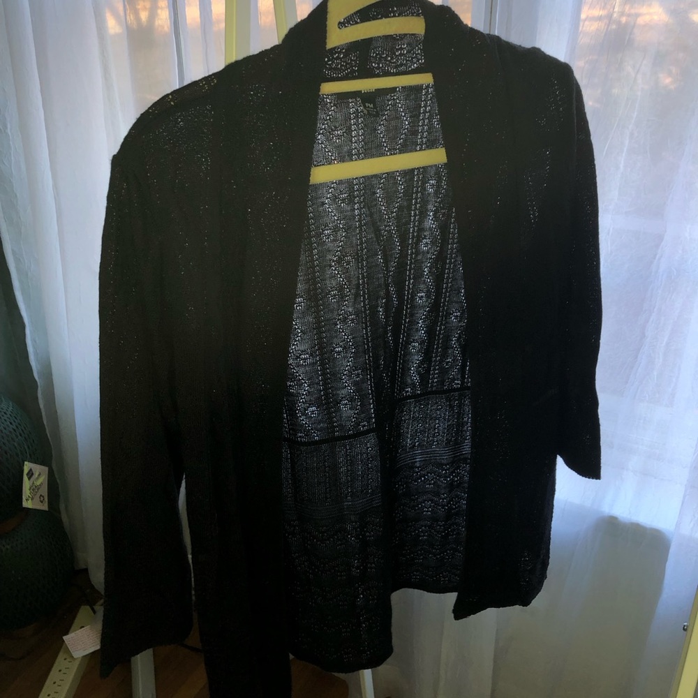 Knit mid sleeve sweater